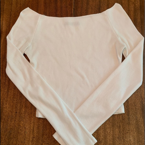 Brandy Melville Tops - long sleeve t-shirt